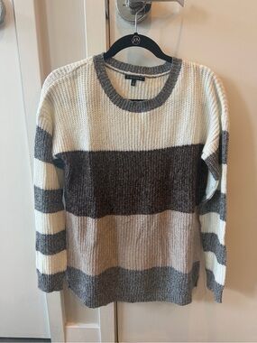 Staccato Striped Crewneck Sweater in Cream and Gray